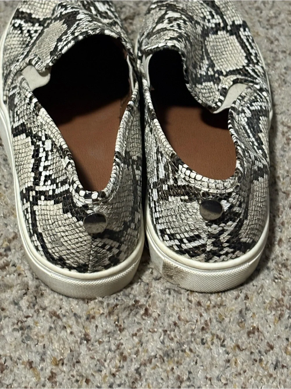 Express‎ Slip On Sneakers Womens Size 9 Gray Snakeskin Print Animal Print Edgy